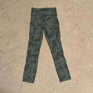 Lululemon Invigorate Leggings Womens 2 Green Camo High Rise Pockets